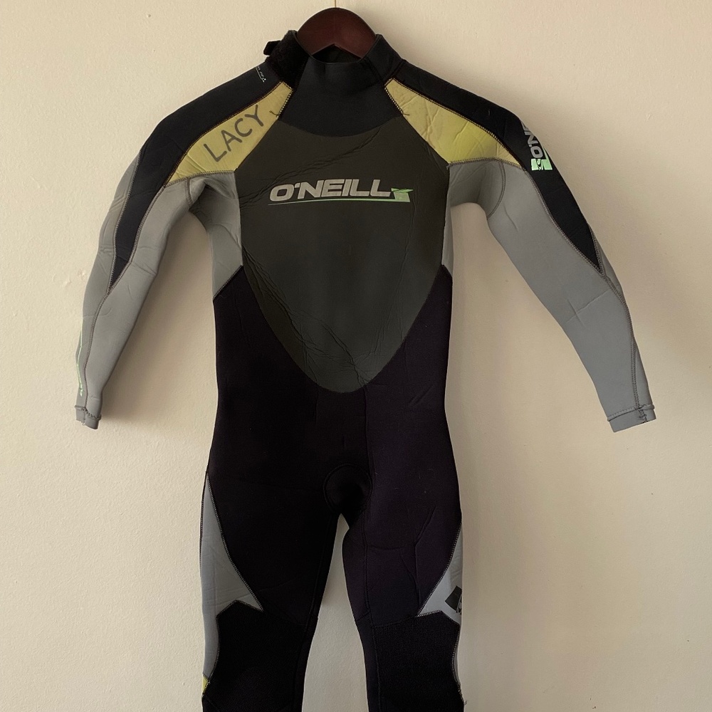 O’Neil Wetsuit, size 10, good condition and great for keeping warm in the water